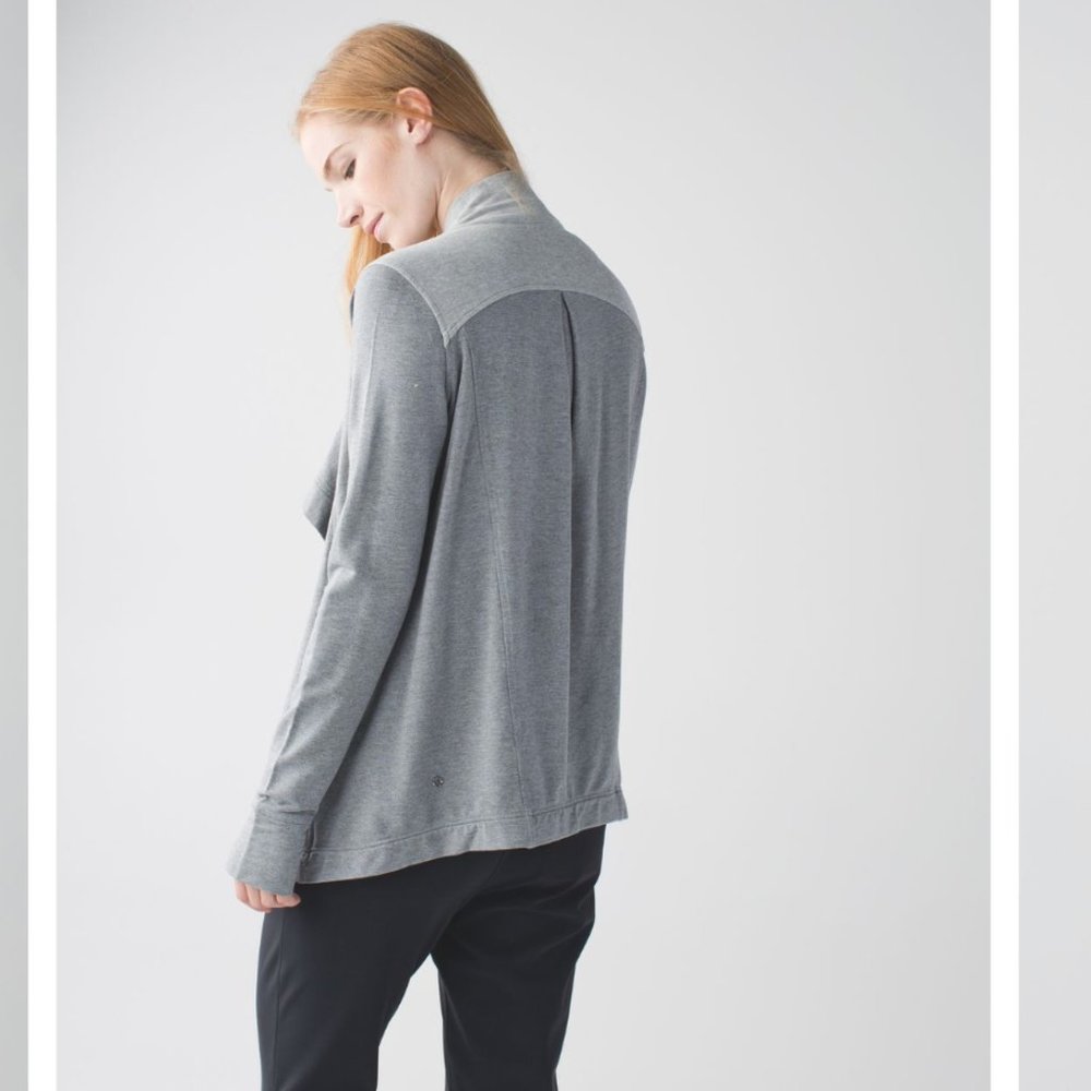 Lululemon | Coast Wrap Open‎ Front Cardigan in Heathered Mod Medium Grey Sz. 4 - Picture 3 of 16
